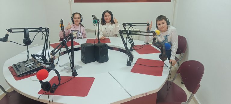 #DíaMundialAutismo. Audiolectura: «Los dinosaurios no sirven para nada (teatro)», de Olga Mínguez (adaptada por TBK)