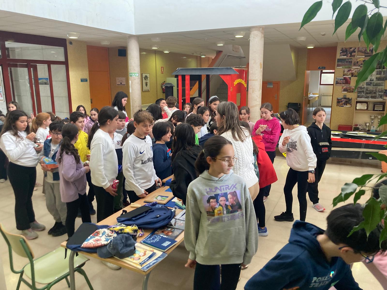 Mercadillo Solidario a favor de Manos Unidas