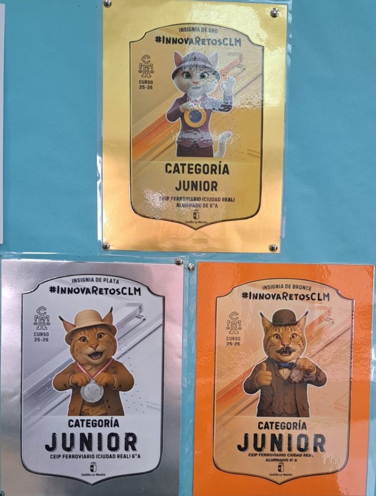 La delegación provincial de Educación  ha entregado la insignia de oro por superar todos los retos de InnovaretosCLM
