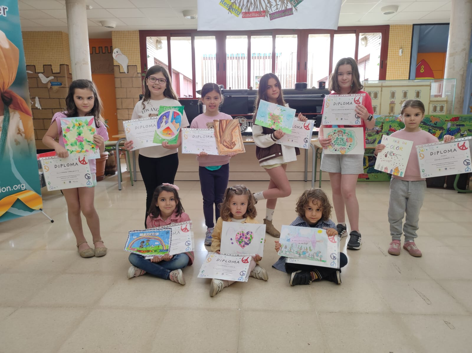 Ganadores del VII Concurso de pintura organizado por la AMPA «Gasset»